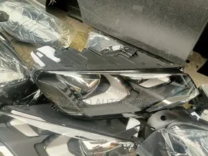 Head Lamp Volkswagen Toureg 2013