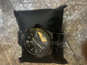 Photo - Poedagar Timeless Wristwatch for Men