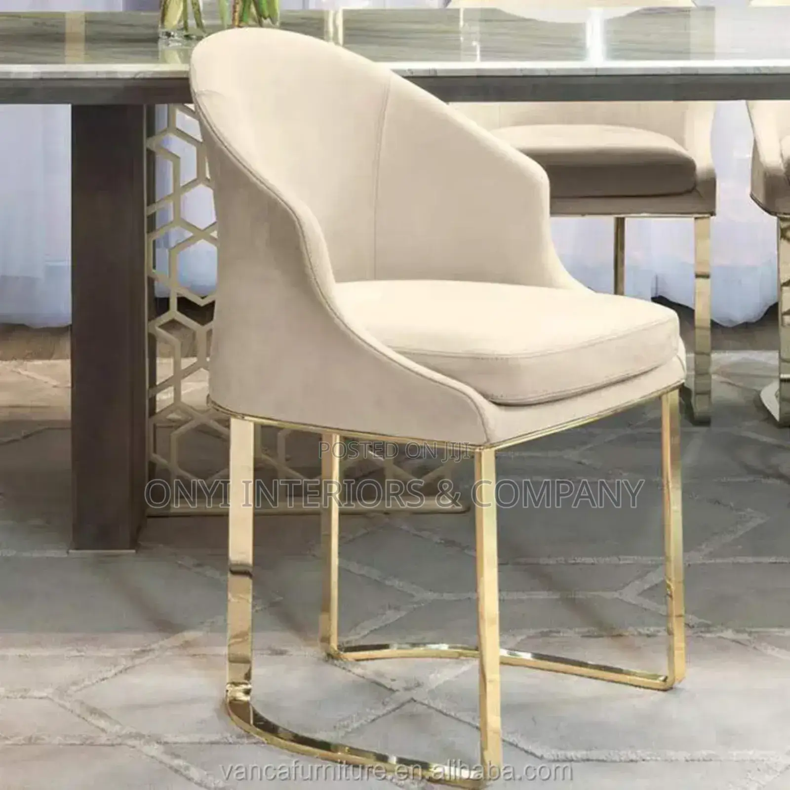 Cossy Dining Table With 6 Chairs