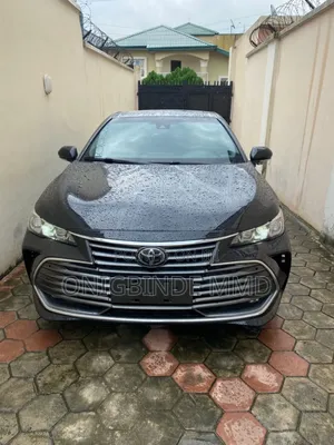 Toyota Avalon XLE 2021 Black