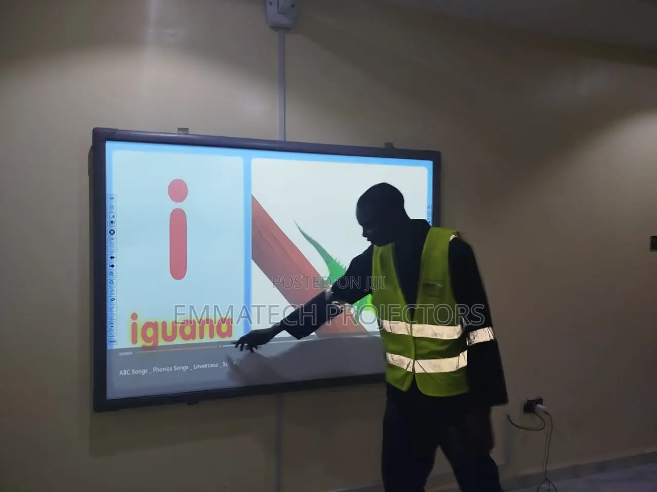 Projectors For Interactive Board  For Classroom