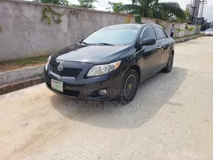Photo - Toyota Corolla 2011 Black