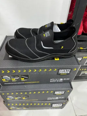 Photo - Yukon Safety Joggers Durable Safety Shoe