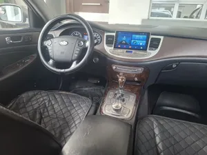 Hyundai Genesis 3.8L 2009 Silver