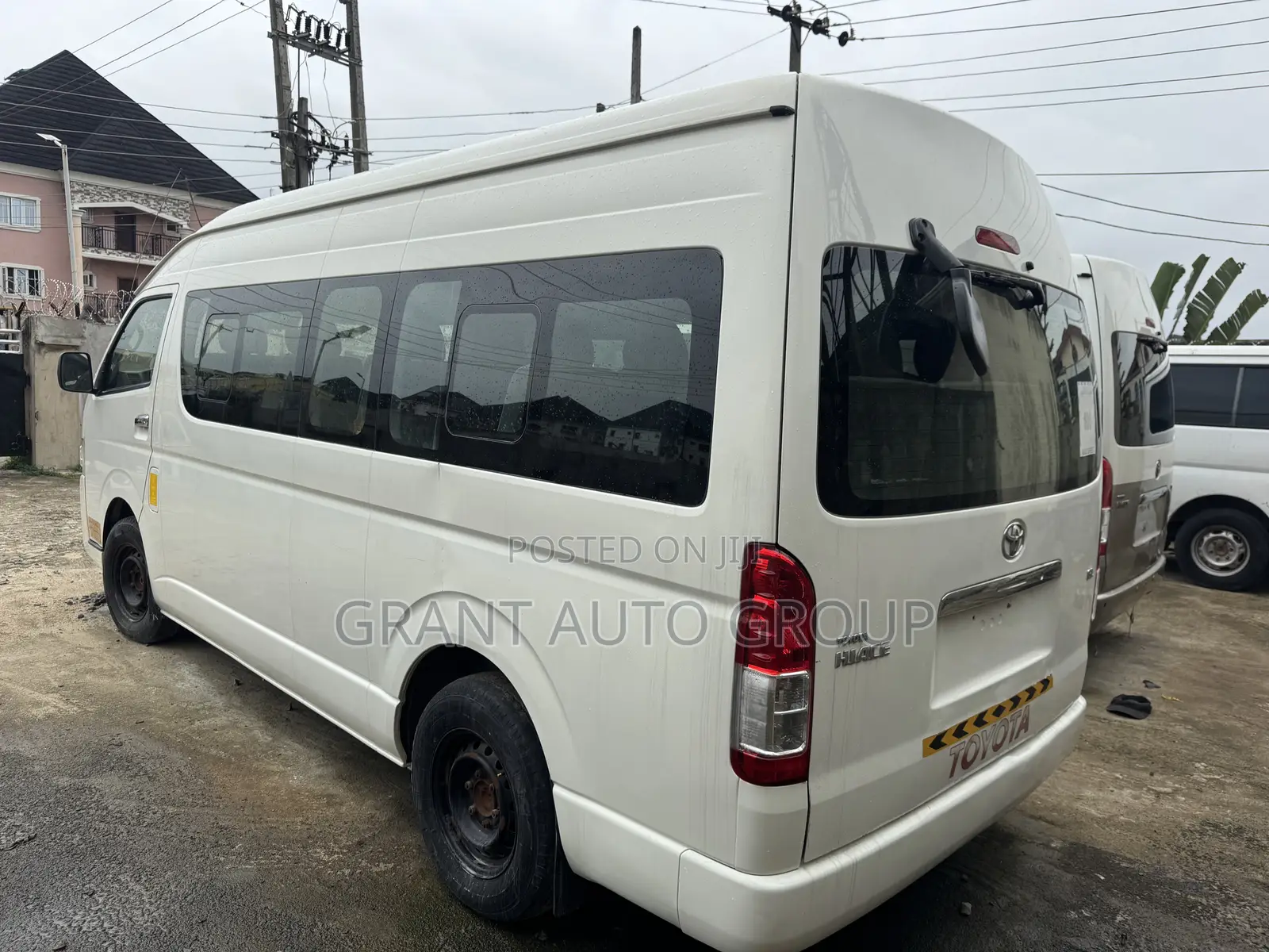 Toyota HiAce 2018 White