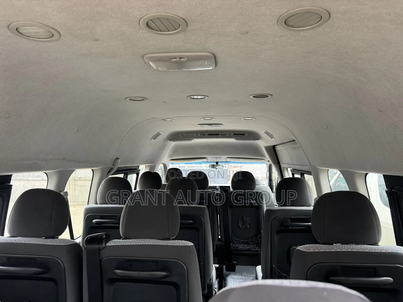 Toyota HiAce 2018 White