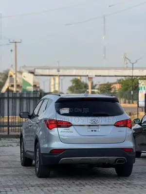 Hyundai Santa Fe 2016 Silver