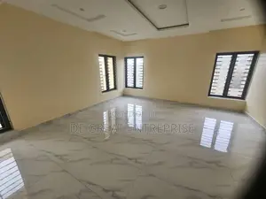 Photo - 6bdrm Duplex in Private, Apo District for rent
