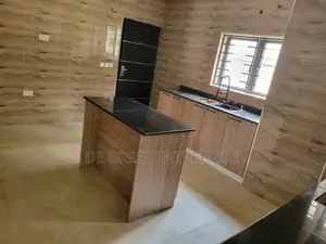 6bdrm Duplex in Private, Apo District for rent