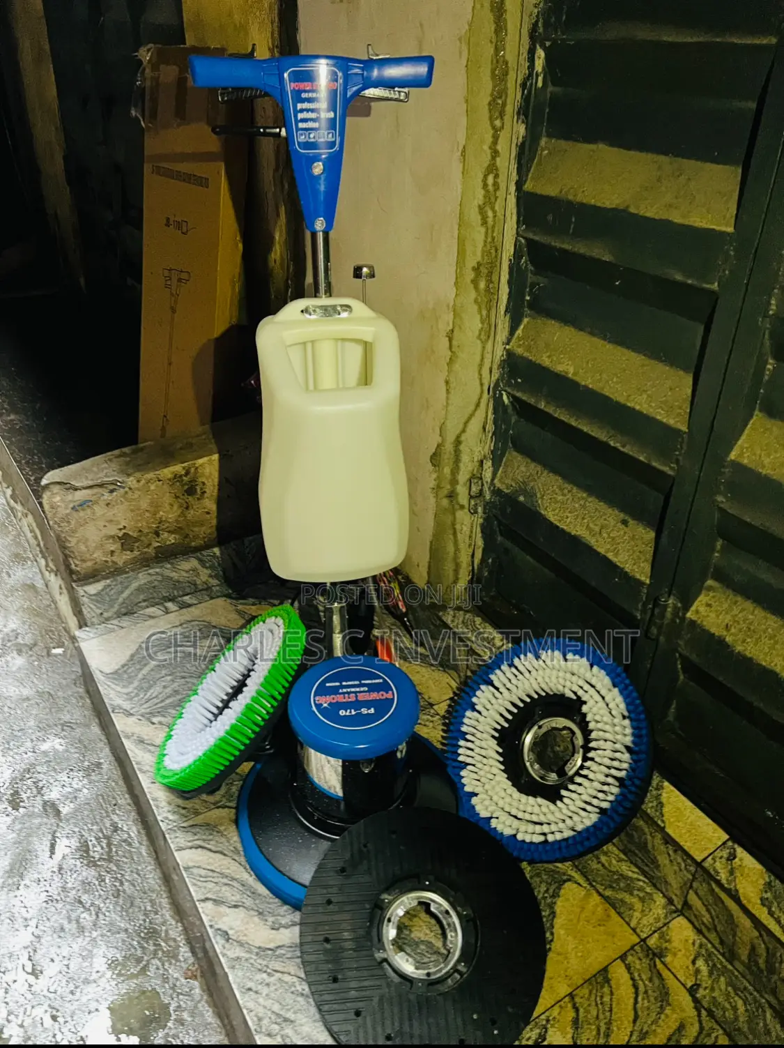 Floor Scrubber Machine