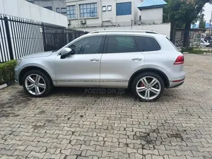 Volkswagen Touareg 2015 Silver