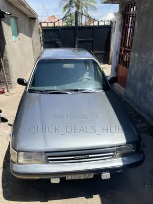 Photo - Toyota Carina 1.5 FWD Sedan 1992 Gray