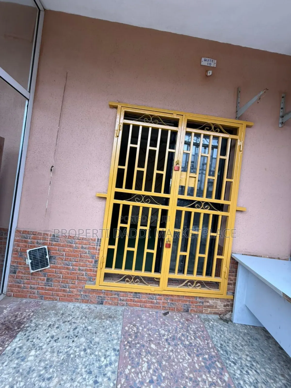 Office Space for Rent Facing a Major Road