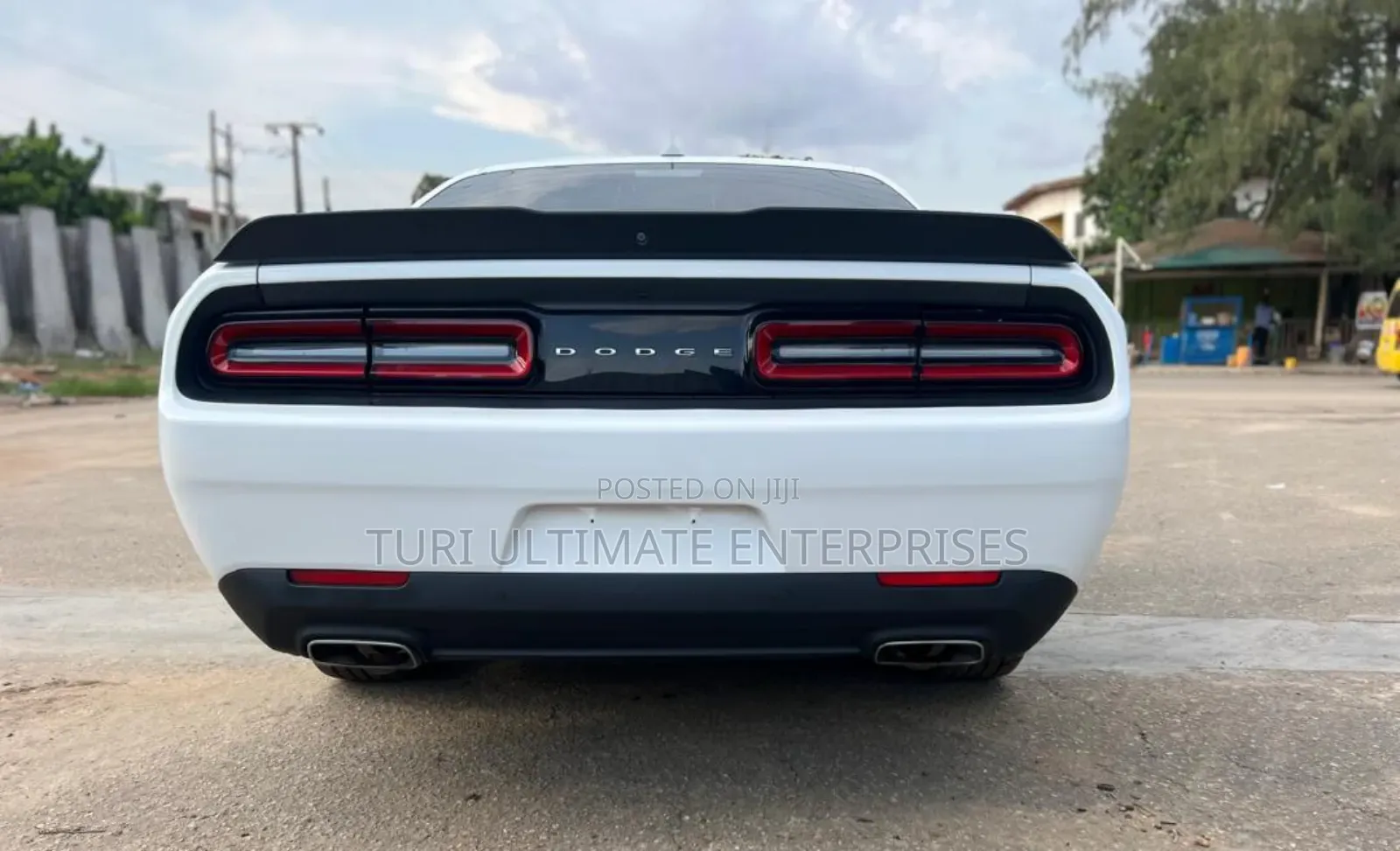 Dodge Challenger SXT RWD 2018 White