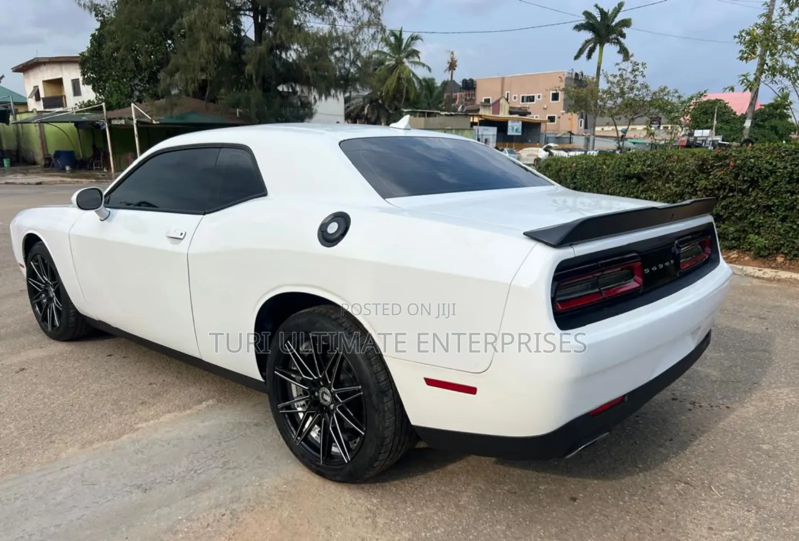 Dodge Challenger SXT RWD 2018 White
