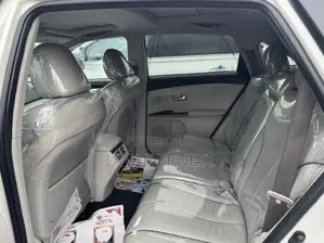 Toyota Venza V6 AWD 2011 White