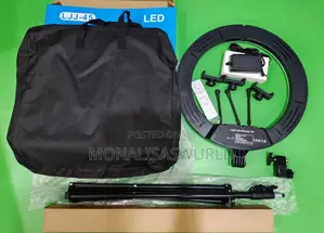 Photo - 22 Inches Ringlight With Accessories