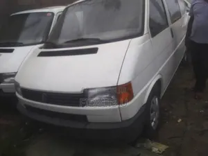 Volkswagen Transporter 2000 White