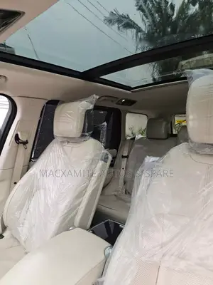 Land Rover Range Rover Vogue 2019 Black