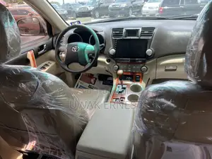 Toyota Highlander Limited 2010 White