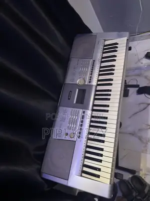 Photo - Yamaha Keyboard PSR 295