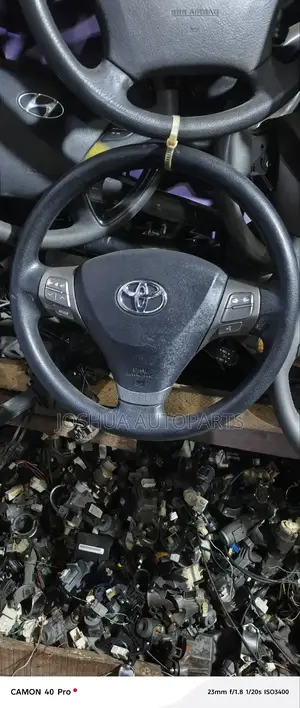 Complete Steering Airbag for Toyota Venza 2009–2012 Model.