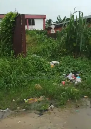100 by 100 Old Ovie Palace Road Axis Effurun.