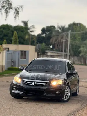 Photo - Honda Accord 2012 Black