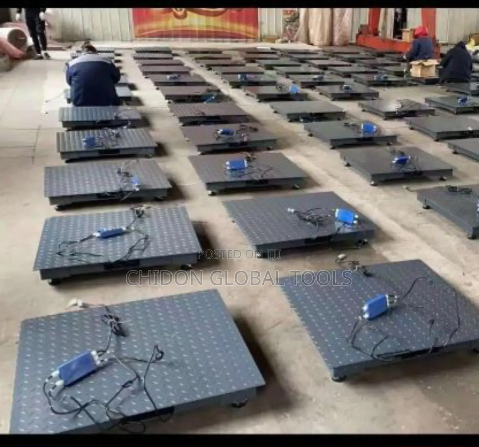 Floor Scale With a 12 Indicator
