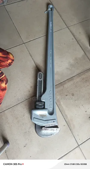 Aluminum Pipe Wrench 48"