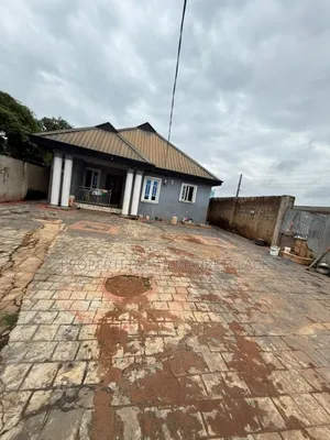 3bdrm Bungalow in Ayetoro for sale