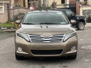 Toyota Venza V6 AWD 2010 Brown