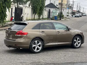 Toyota Venza V6 AWD 2010 Brown
