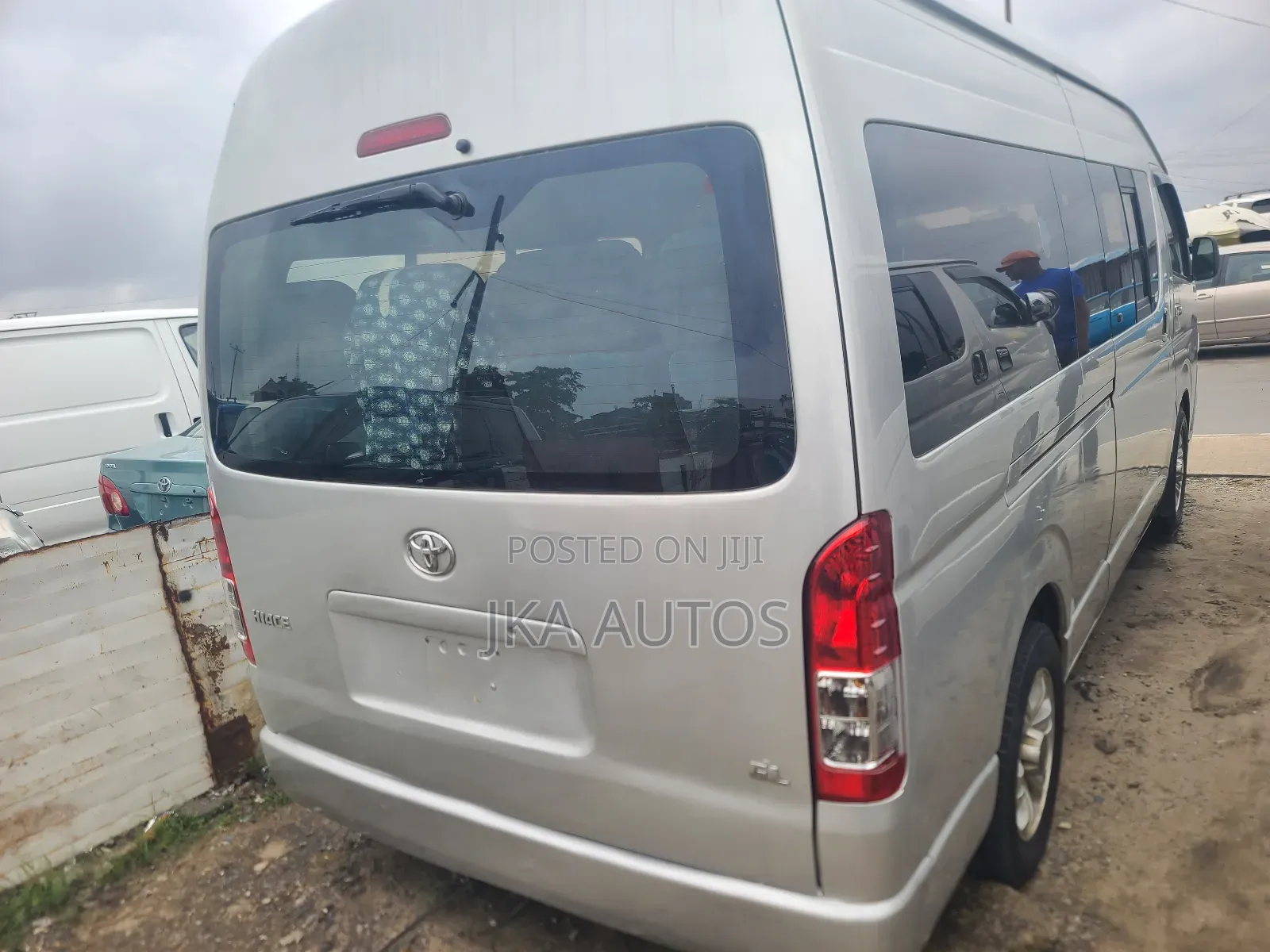 Toyota HiAce 2010 Grey