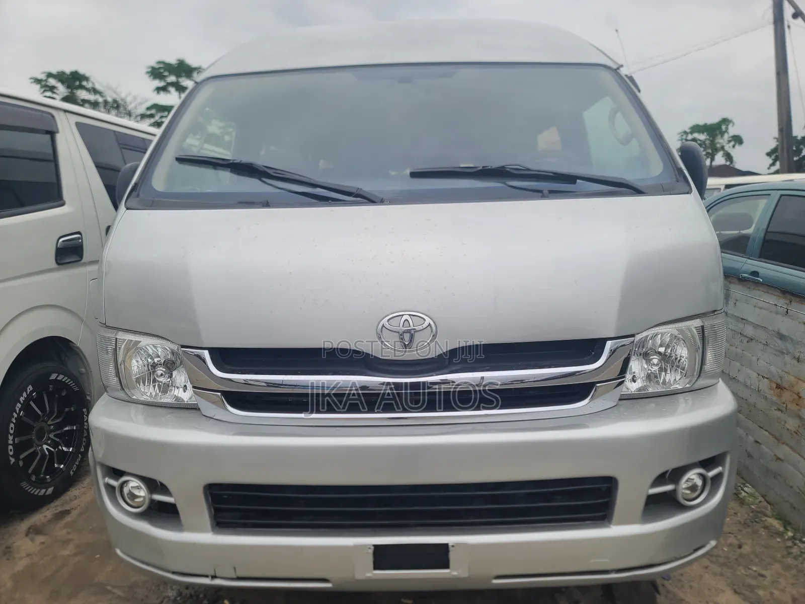 Toyota HiAce 2010 Grey