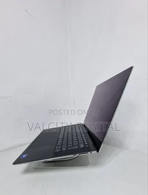 Laptop Dell Precision 5570 32GB Intel Core i9 SSD 1T