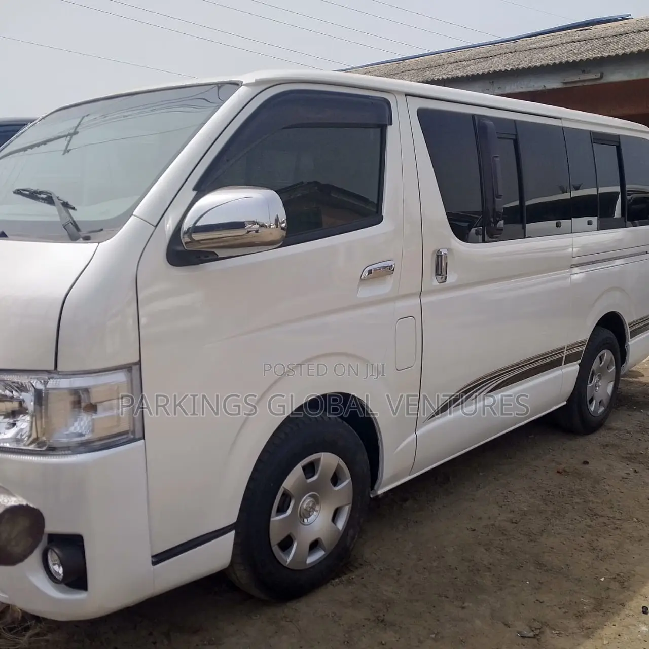 Toyota HiAce 2017 White