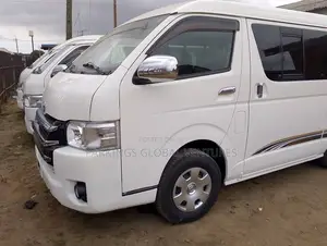 Toyota HiAce 2017 White