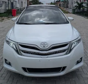 Toyota Venza Limited AWD V6 2013 White