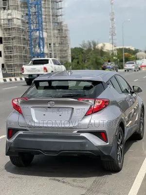 Photo - Toyota C-HR 2021 Silver
