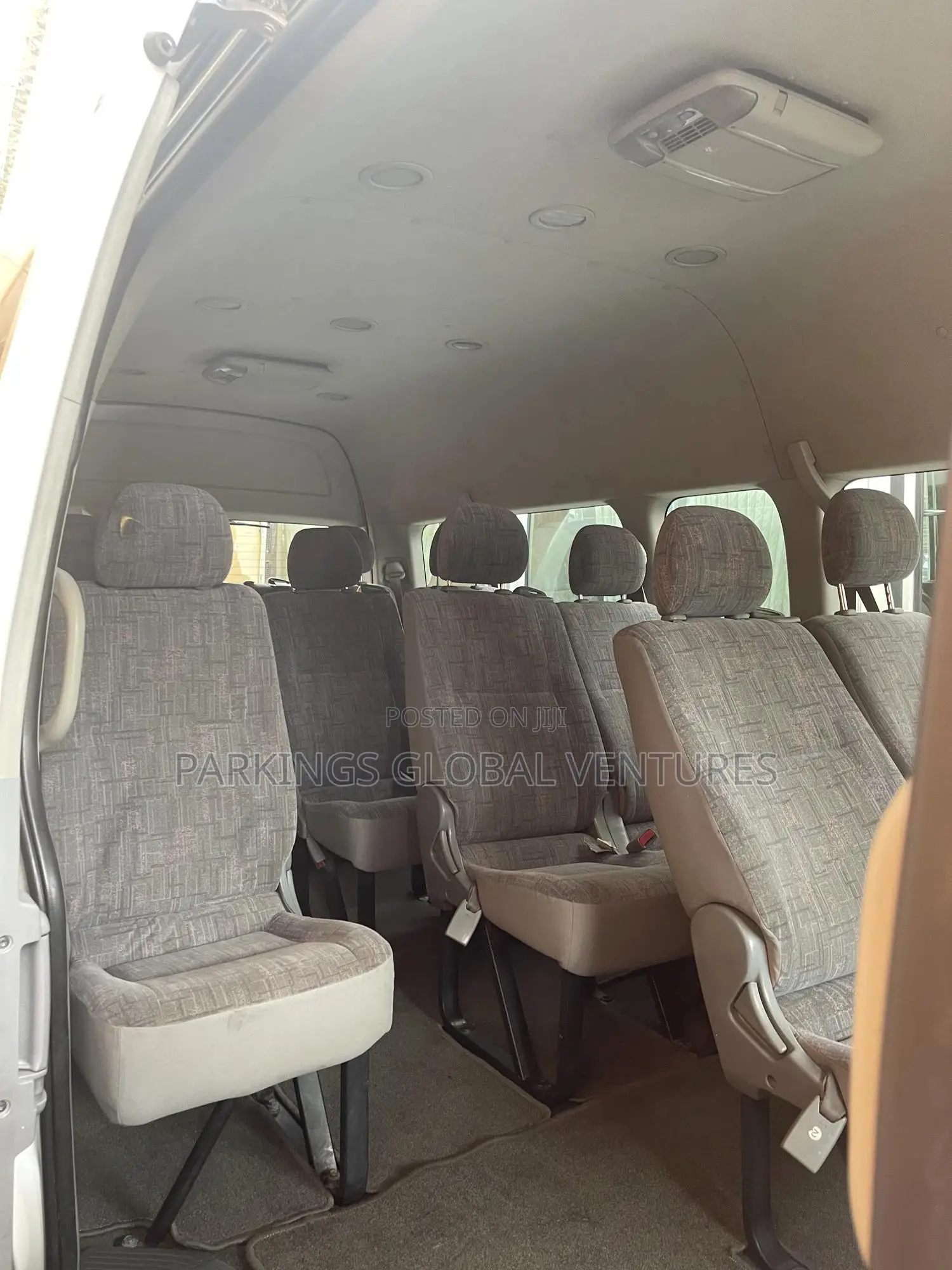 Toyota HiAce 2017 White