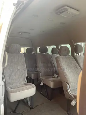 Toyota HiAce 2017 White