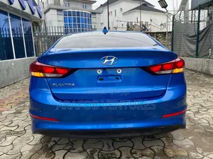 Hyundai Elantra 2018 Blue