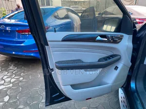 Mercedes-Benz M Class 2012 Gray