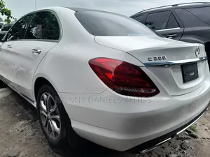 Mercedes-Benz C300 2017 White
