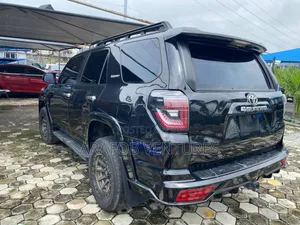 Photo - Toyota 4-Runner 2012 Black