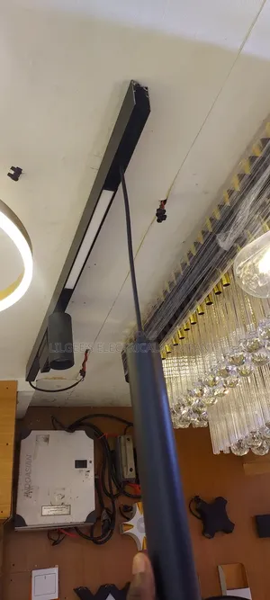 Pop/Surface Magnetic Tracklights