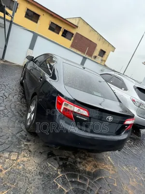 Photo - Toyota Camry SE V6 4dr Sedan (3.5L 6cyl 6A) 2013 Matt Black