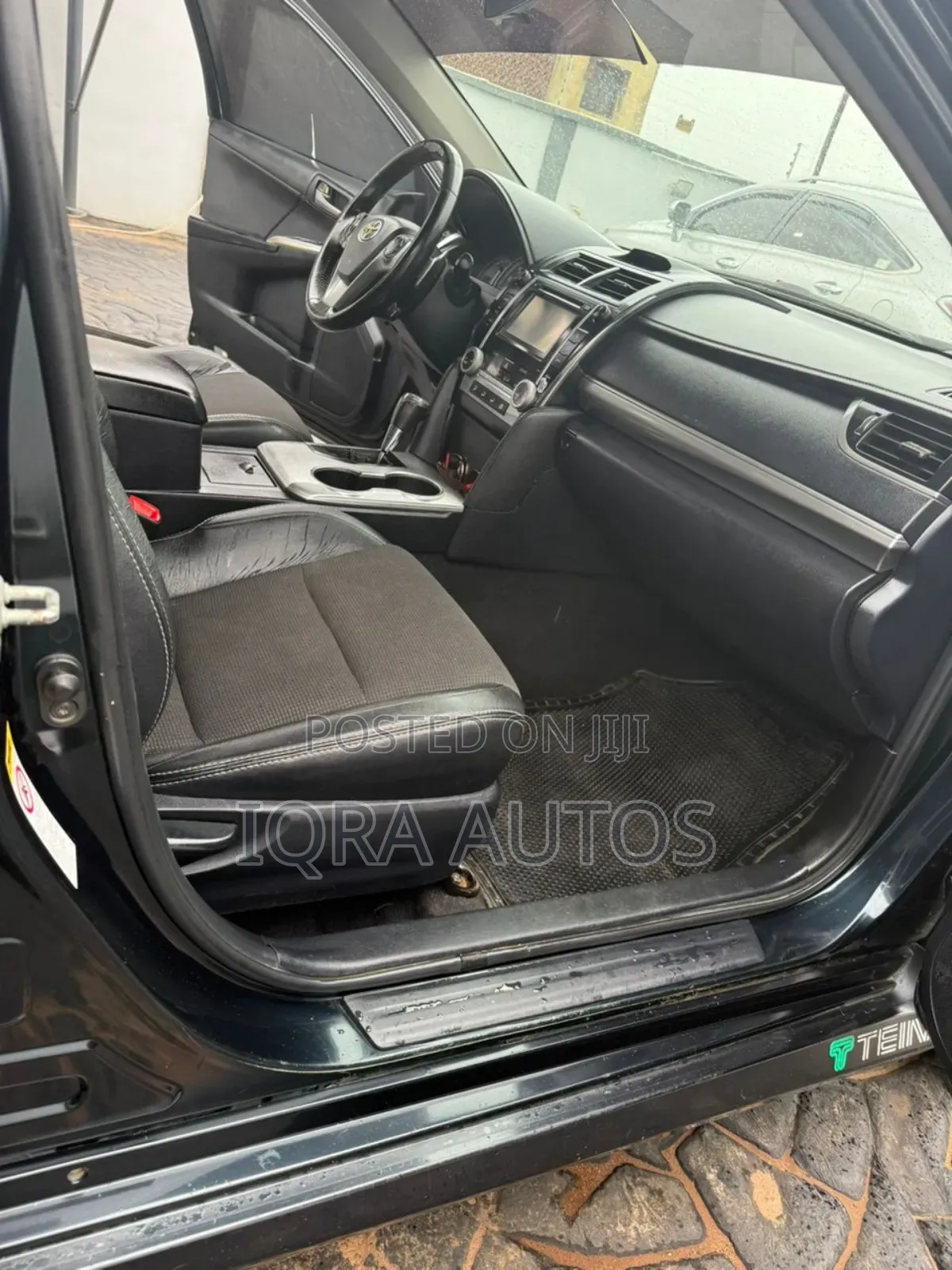 Toyota Camry SE V6 4dr Sedan (3.5L 6cyl 6A) 2013 Matt Black