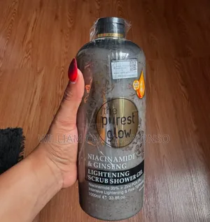 Photo - The Purest Glow Niacinamide Ginseng Lightening Scrub